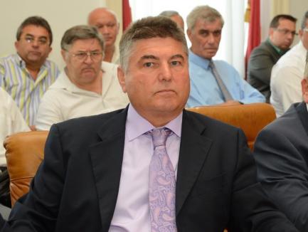 Ioan Lascău, condamnat la închisoare cu executare! Fostul şef al Finanţelor bihorene, căutat de Poliţie